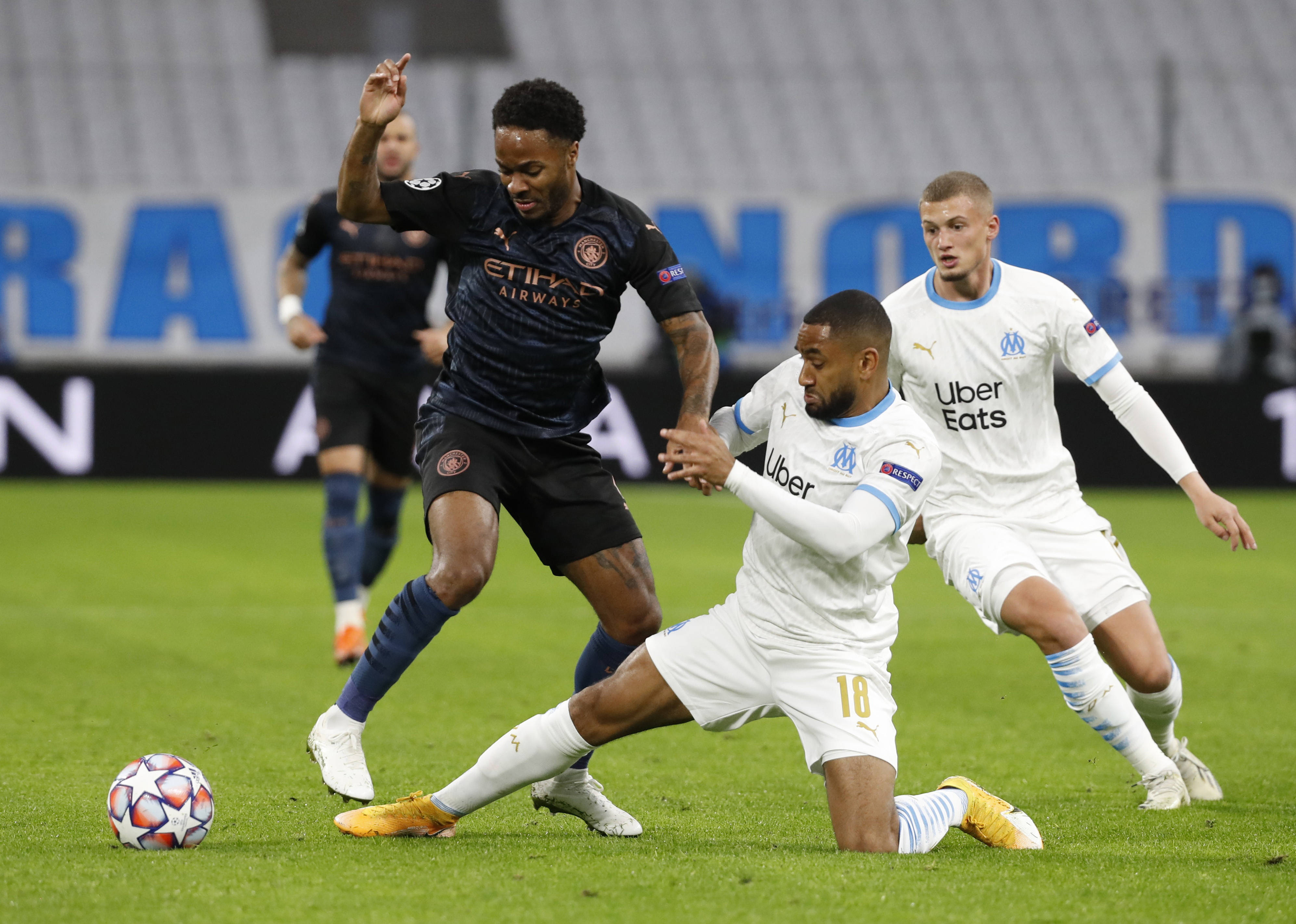 德罗巴连续二十场比赛得分超过赛事规则更新，巴塞罗那挑战极限！的简单介绍